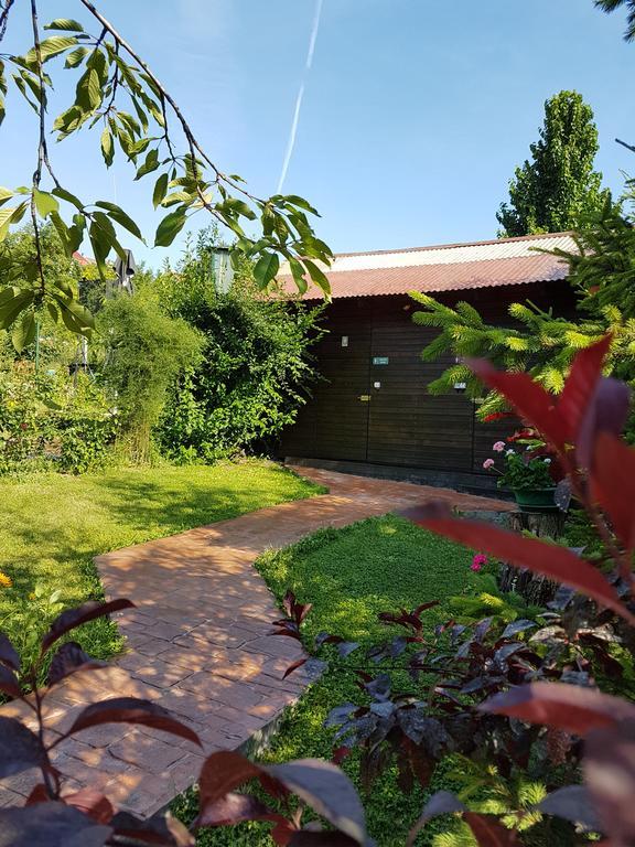 Camping Robinson Country Club Oradea Exterior foto