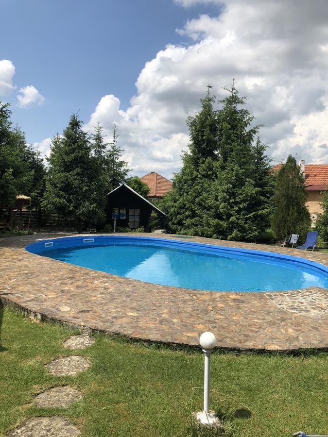 Camping Robinson Country Club Oradea Exterior foto