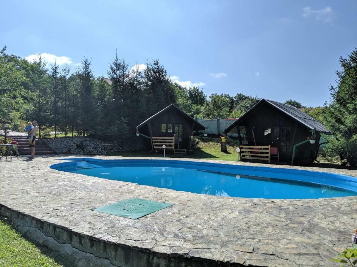 Camping Robinson Country Club Oradea Exterior foto